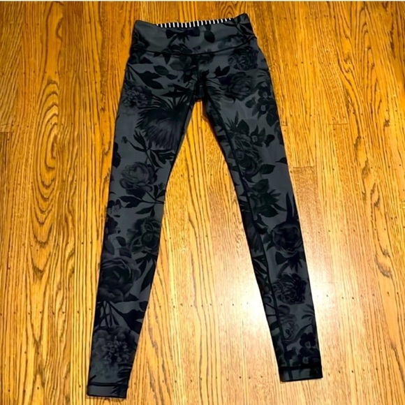 Lululemon Leggings - Picture 9 of 17